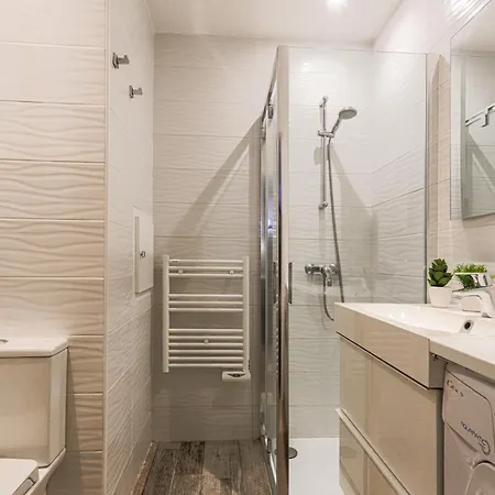 Apartment Les Arenes De Cimiez By Interhome *